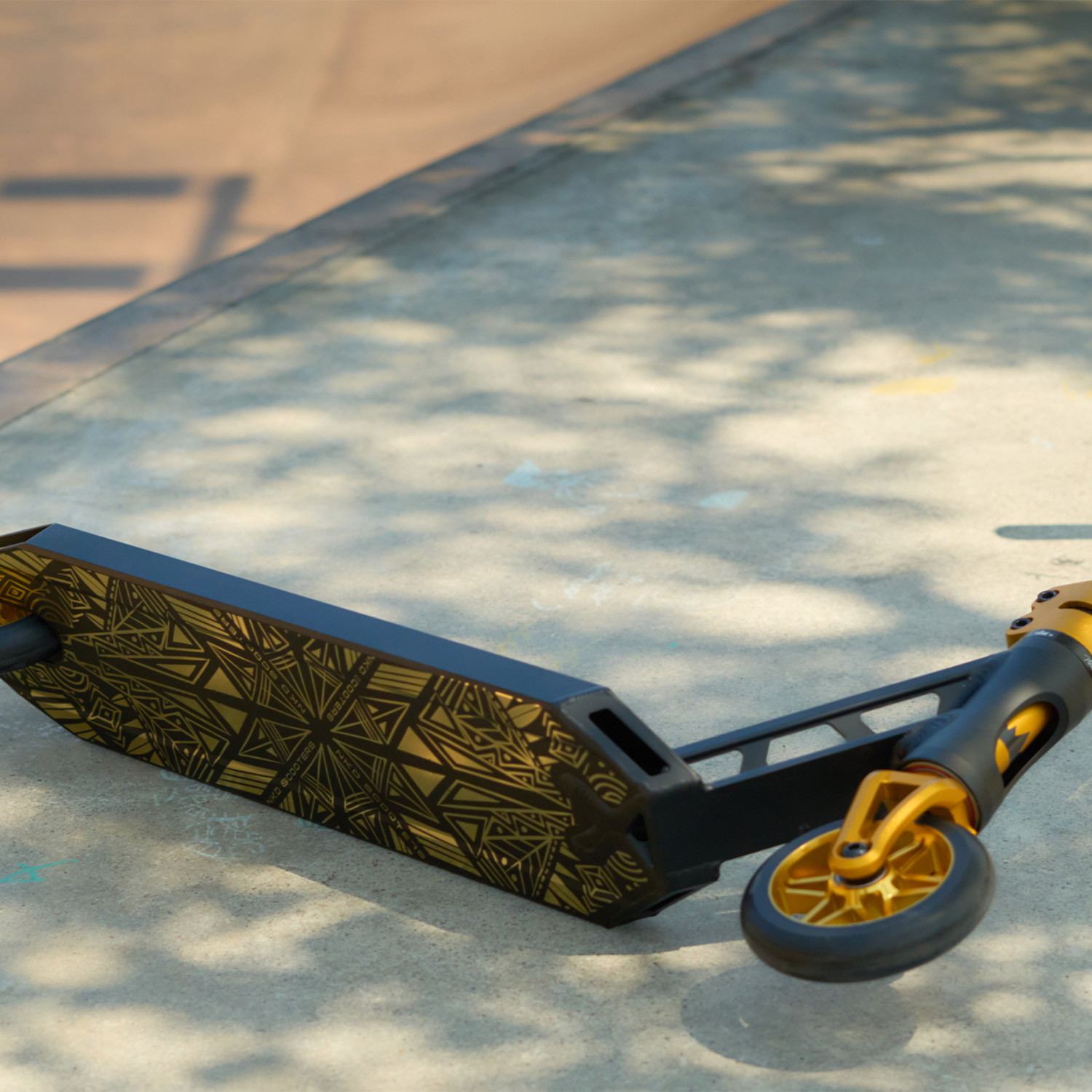 NKD YEET Freestyle Koloběžk