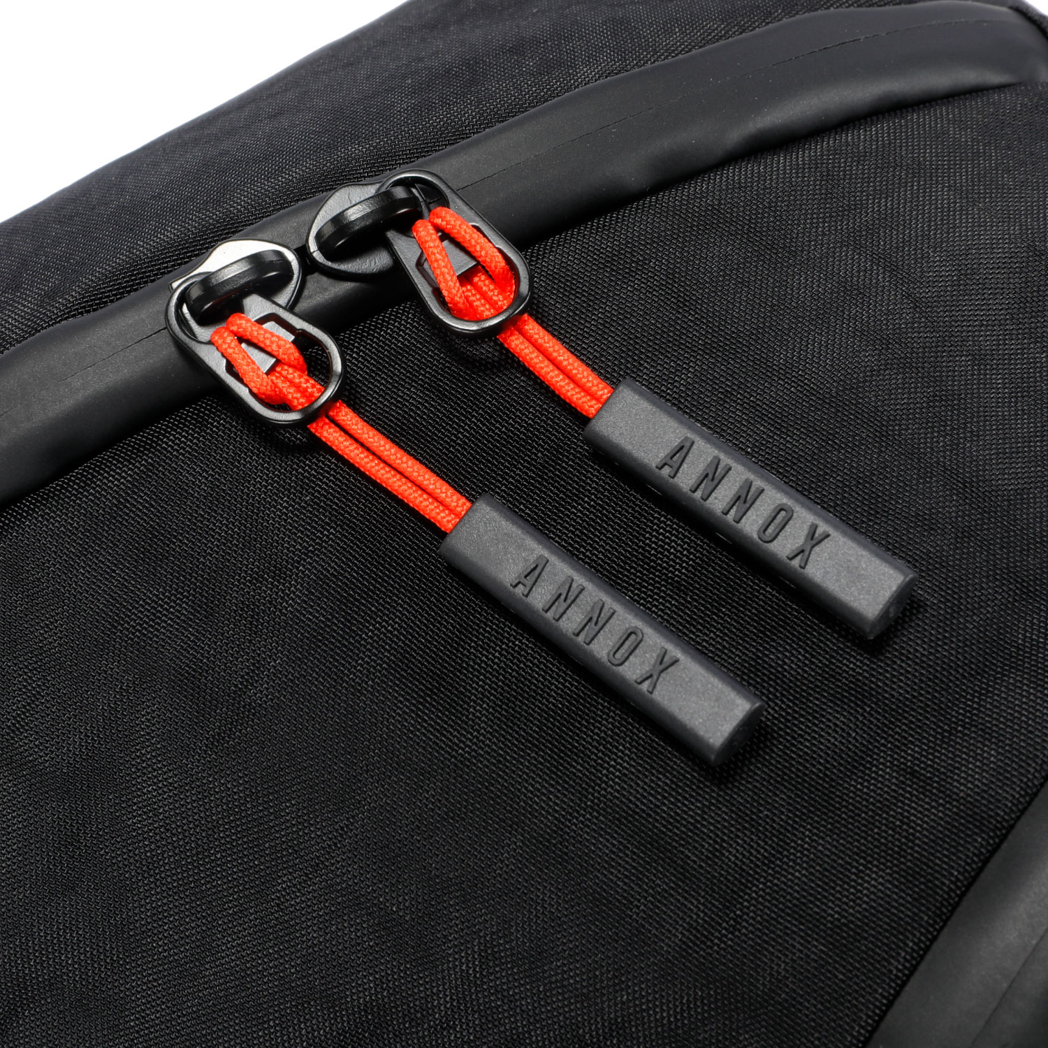 Annox Trailguard 23.5L - Voděodolný venkovní batoh s oddělením pro laptop (15.6“)