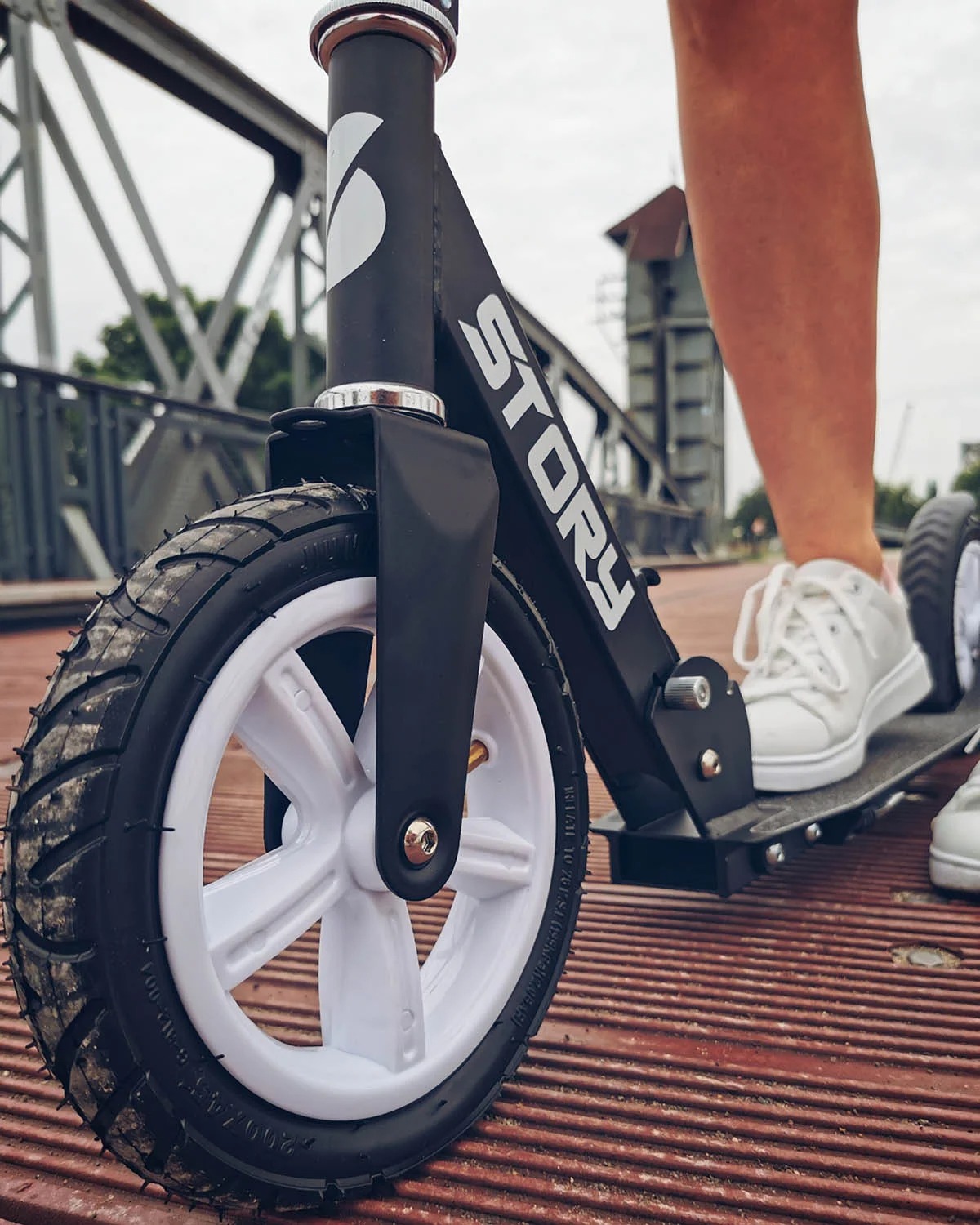 Story Civic Comfort Air-wheels Skládací Koloběžka