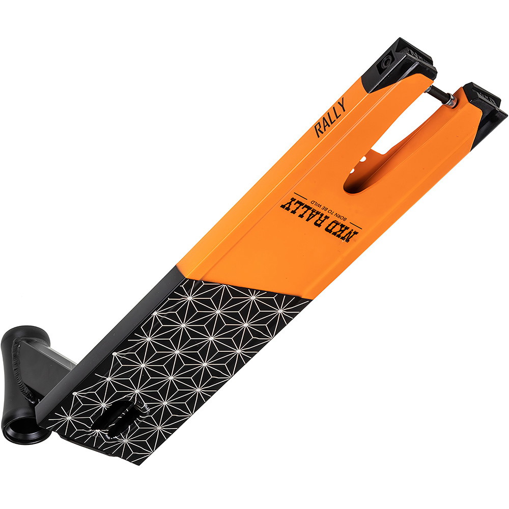 NKD Rally V4 Koloběžk
