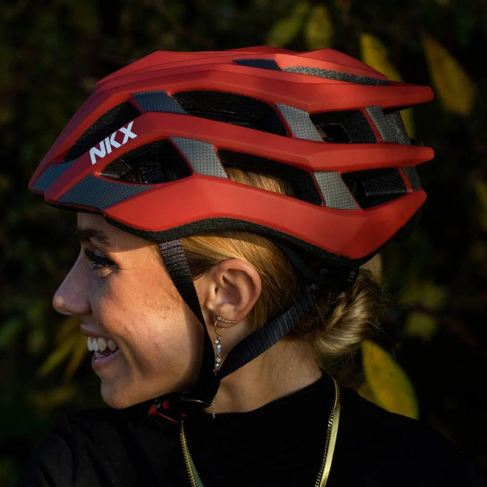 NKX Racer Pro Helma na kolo