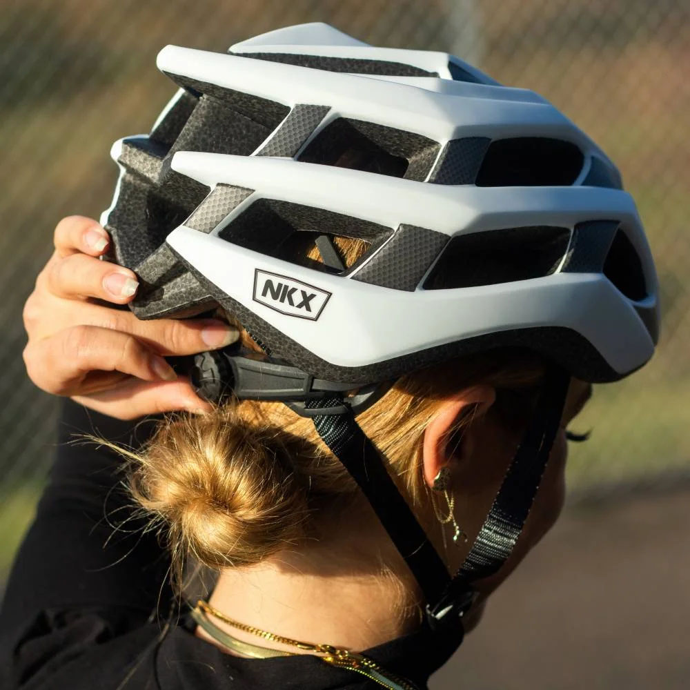 NKX Racer Pro Helma na kolo