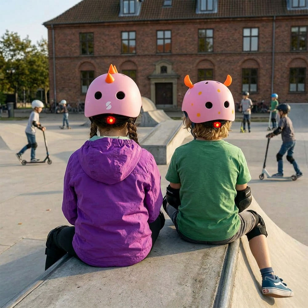 Certifikovaná helma pro děti Story Pets
