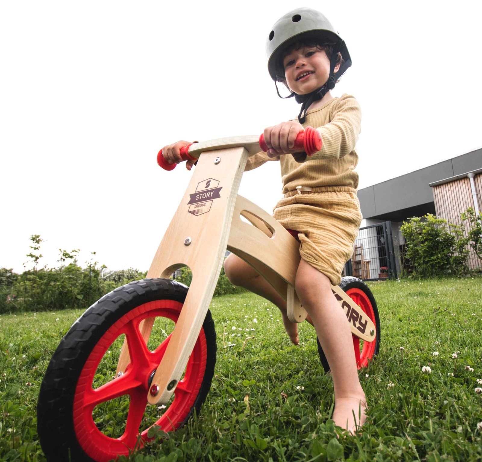 Dřevěný balansový bicykl